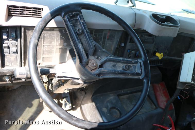 image for item DB4141 1997 International 8100 manure spreader truck