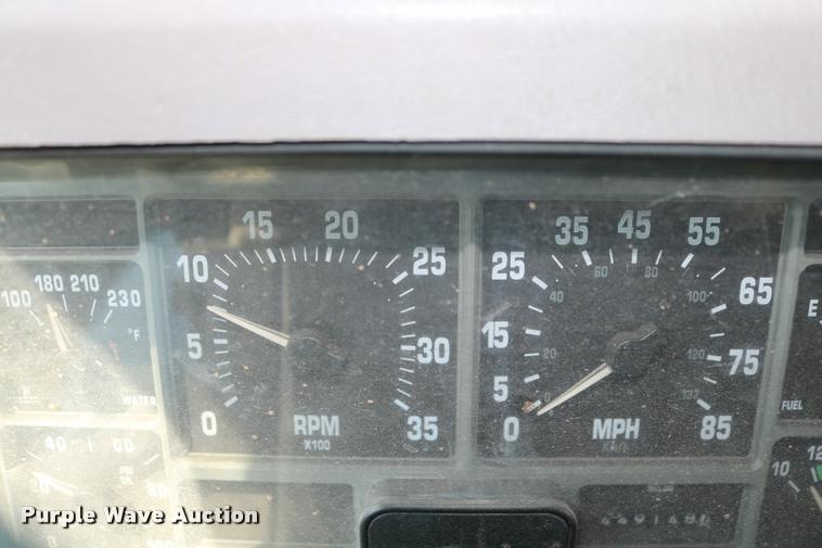 image for item DB4141 1997 International 8100 manure spreader truck