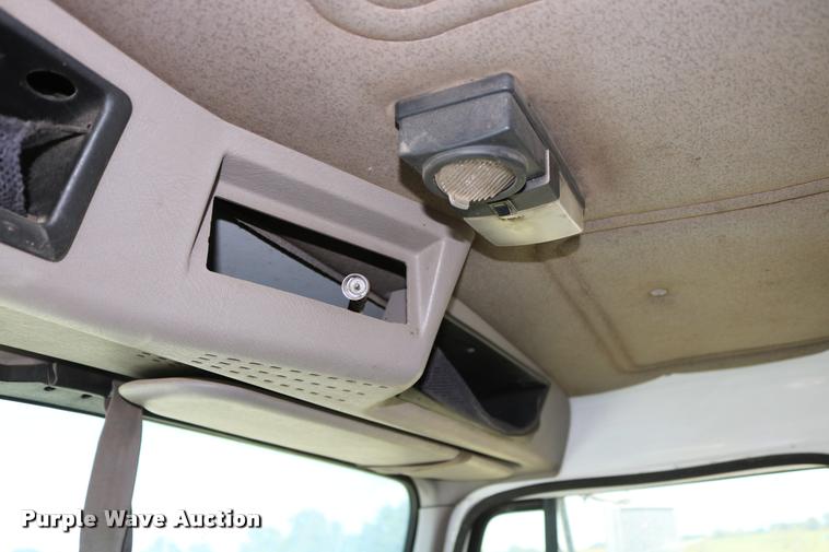 image for item DB4141 1997 International 8100 manure spreader truck