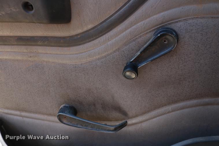 image for item DB4141 1997 International 8100 manure spreader truck