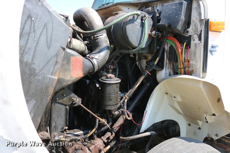 image for item DB4141 1997 International 8100 manure spreader truck