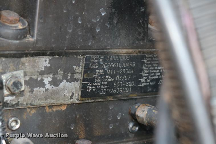 image for item DB4141 1997 International 8100 manure spreader truck