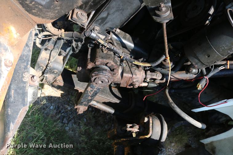 image for item DB4141 1997 International 8100 manure spreader truck