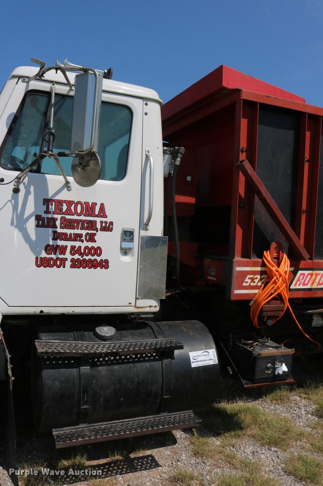 image for item DB4141 1997 International 8100 manure spreader truck