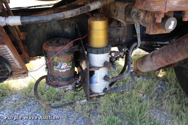 image for item DB4141 1997 International 8100 manure spreader truck