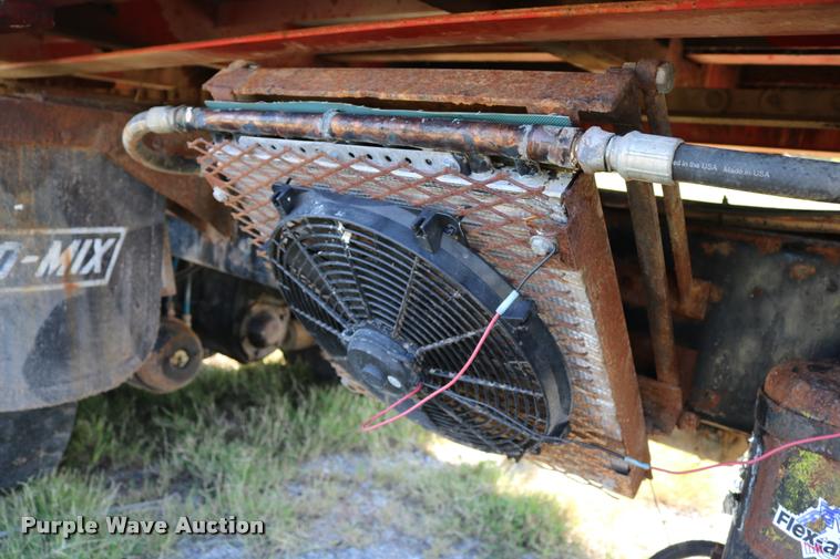 image for item DB4141 1997 International 8100 manure spreader truck