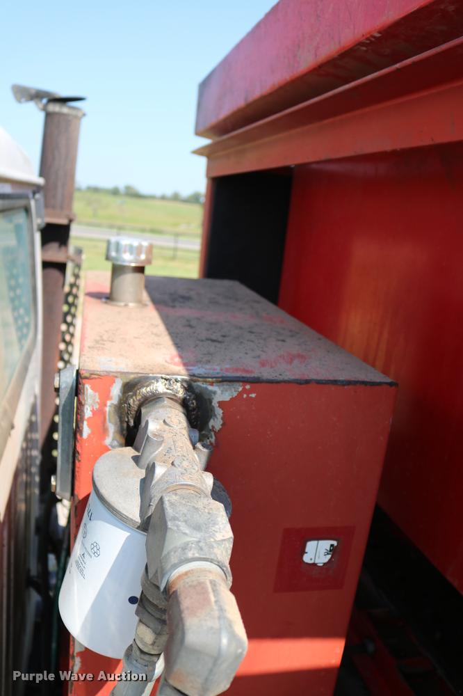 image for item DB4141 1997 International 8100 manure spreader truck