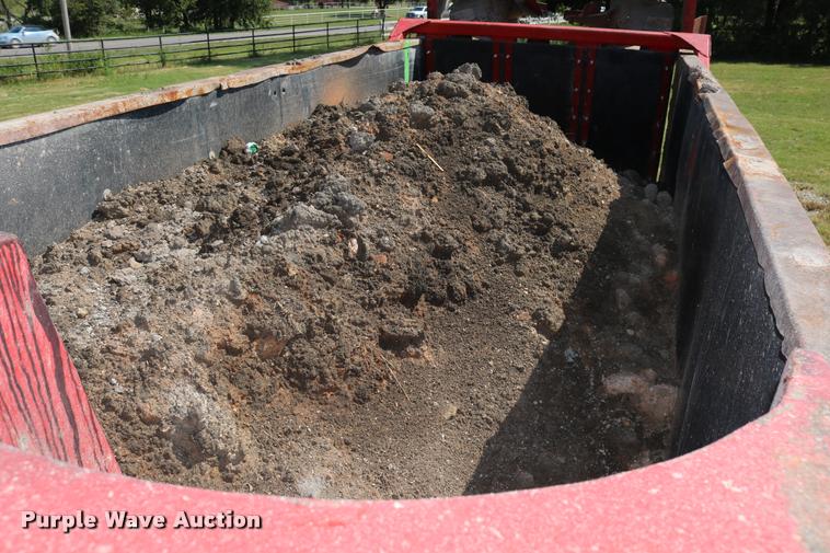 image for item DB4141 1997 International 8100 manure spreader truck