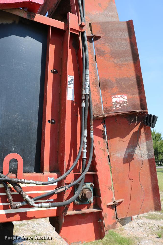 image for item DB4141 1997 International 8100 manure spreader truck