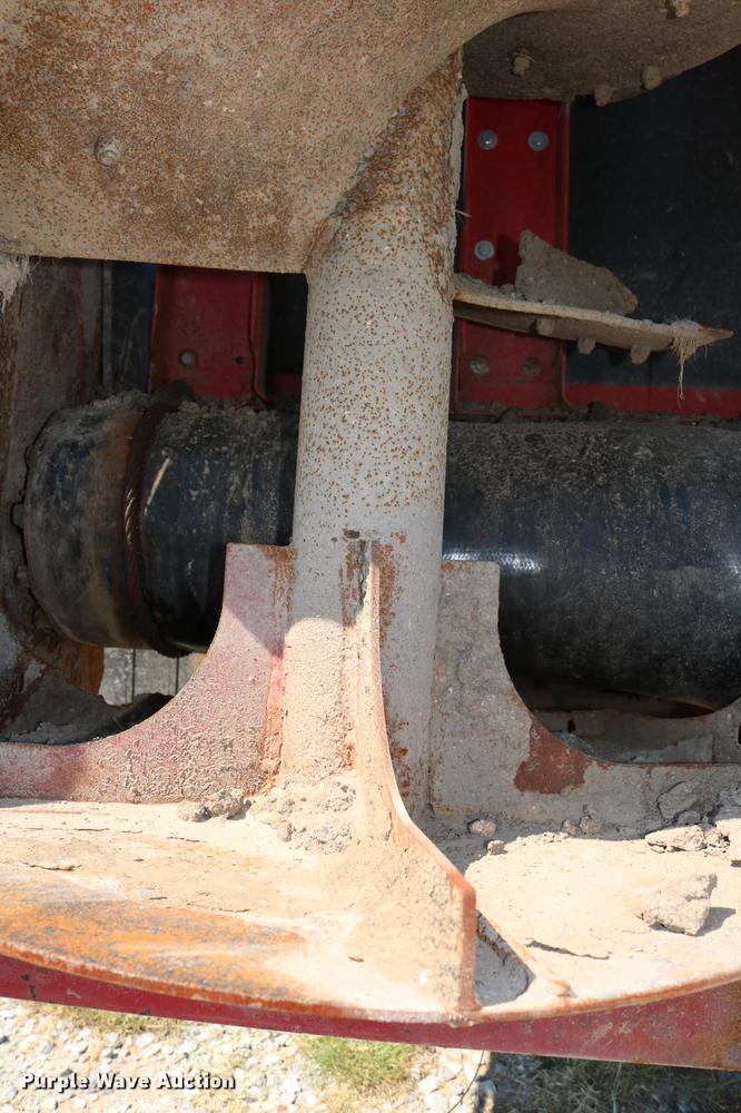 image for item DB4141 1997 International 8100 manure spreader truck