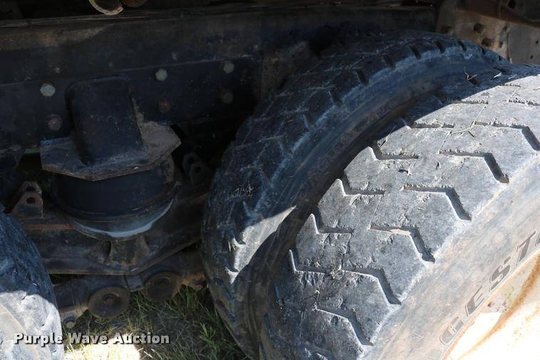 image for item DB4141 1997 International 8100 manure spreader truck