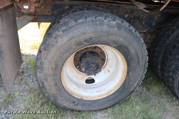 image for item DB4141 1997 International 8100 manure spreader truck