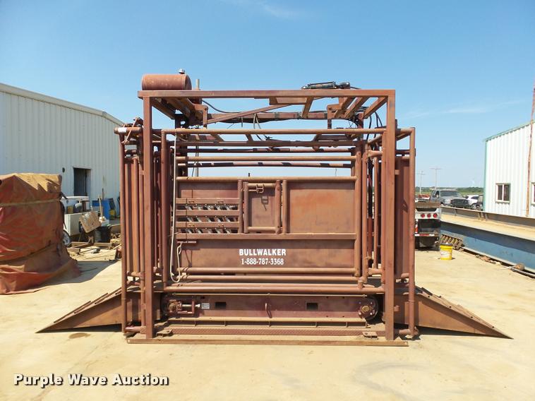 image for item DB4149 Bullwalker squeeze chute