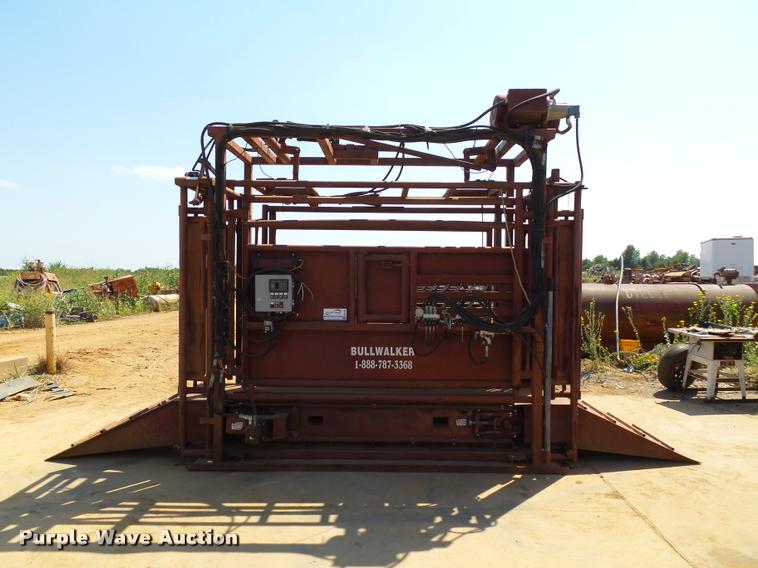 image for item DB4149 Bullwalker squeeze chute