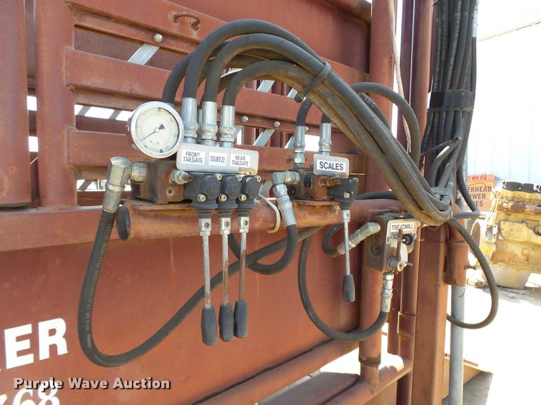 image for item DB4149 Bullwalker squeeze chute