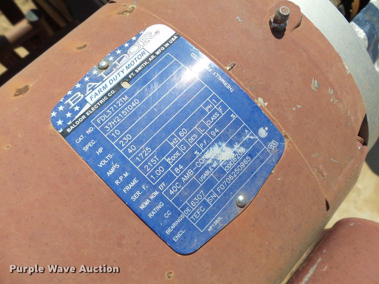 image for item DB4149 Bullwalker squeeze chute