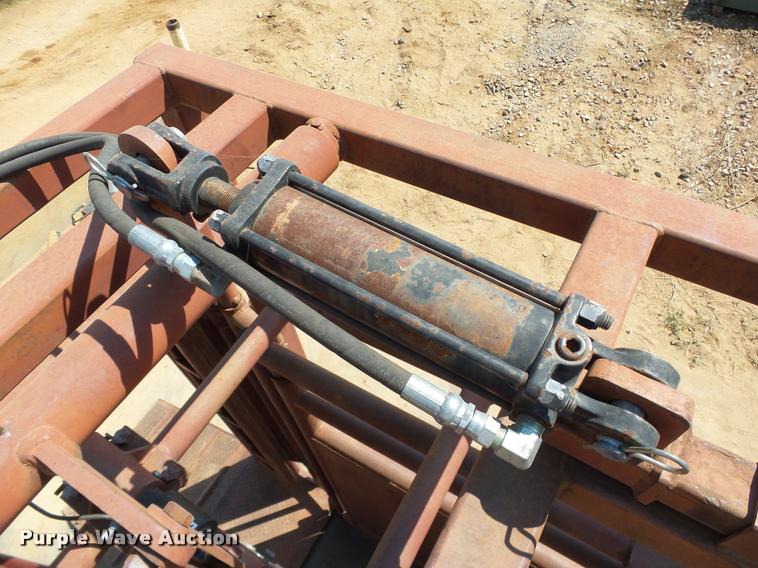 image for item DB4149 Bullwalker squeeze chute