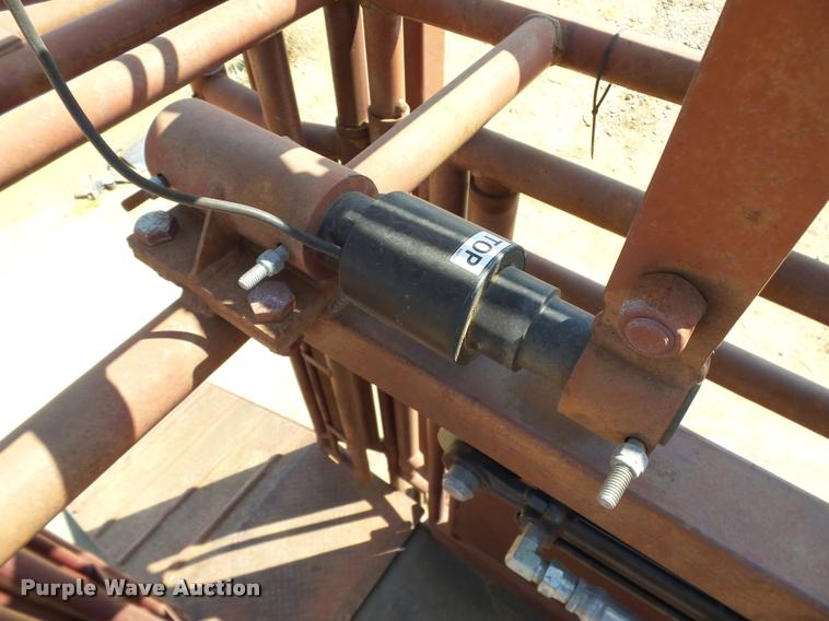 image for item DB4149 Bullwalker squeeze chute