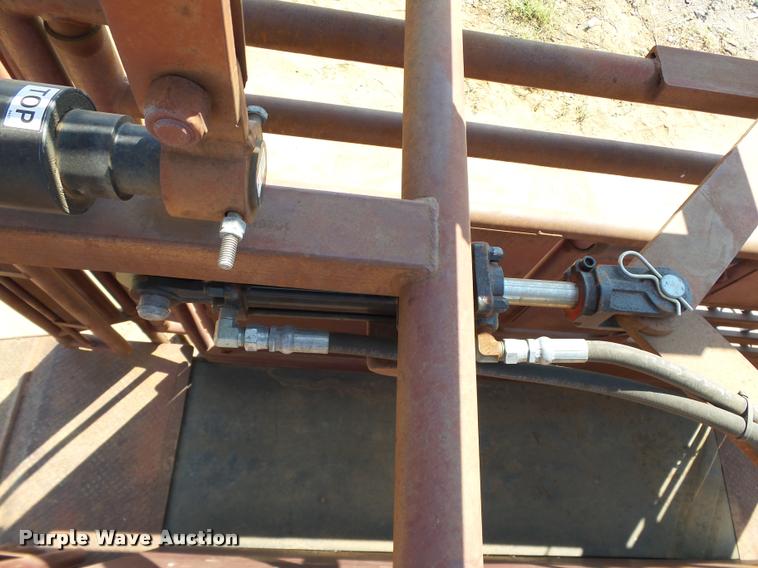 image for item DB4149 Bullwalker squeeze chute