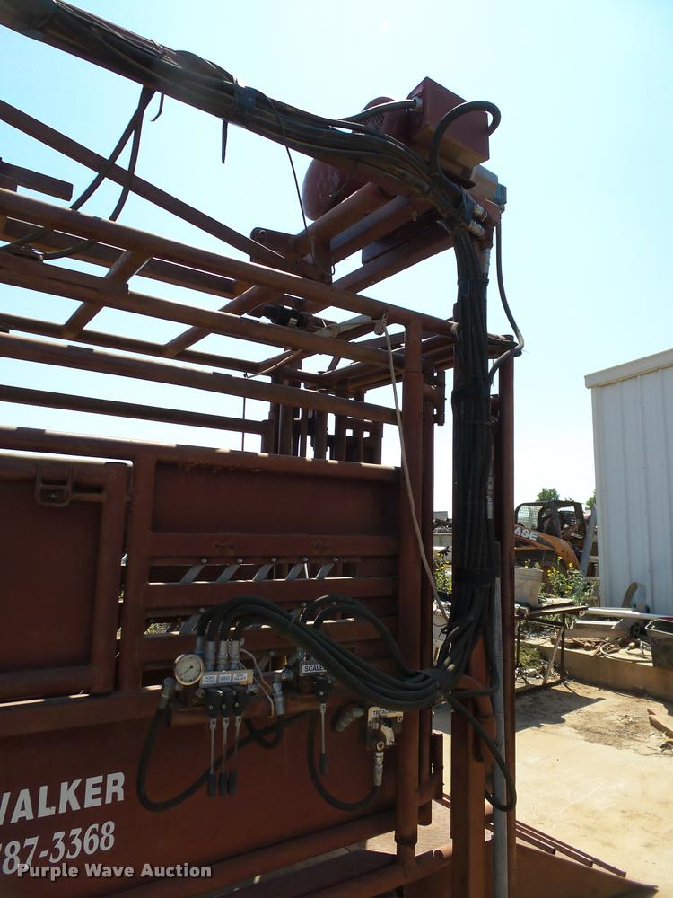 image for item DB4149 Bullwalker squeeze chute