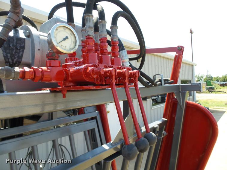 image for item DB4151 WW Livestock Systems squeeze chute