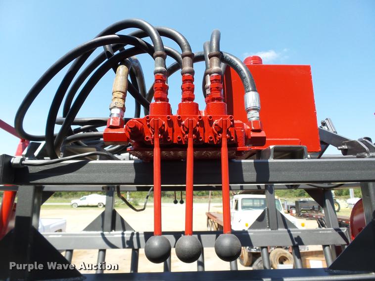 image for item DB4151 WW Livestock Systems squeeze chute