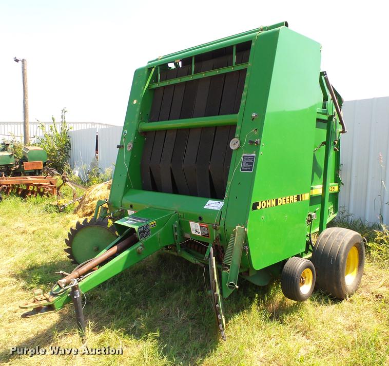 image for item DB4152 1994 John Deere 535 round baler