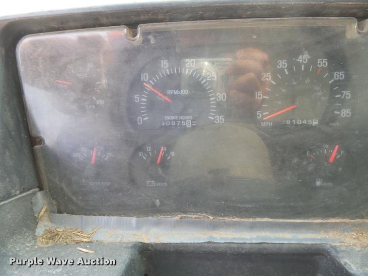 image for item DC3872 1998 Ford LT8513 Louisville 113 feed truck