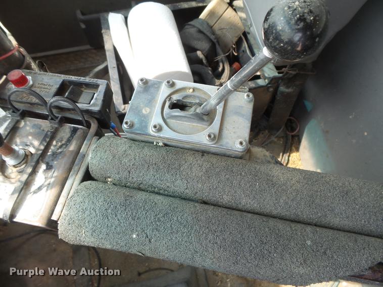 image for item DC3872 1998 Ford LT8513 Louisville 113 feed truck