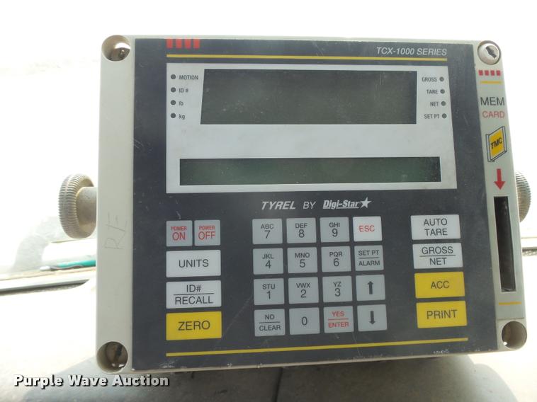 image for item DC3872 1998 Ford LT8513 Louisville 113 feed truck