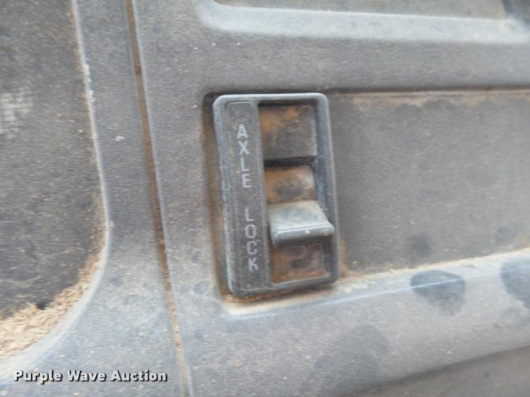 image for item DC3872 1998 Ford LT8513 Louisville 113 feed truck