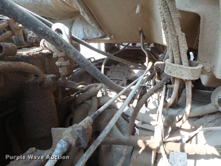 image for item DC3872 1998 Ford LT8513 Louisville 113 feed truck