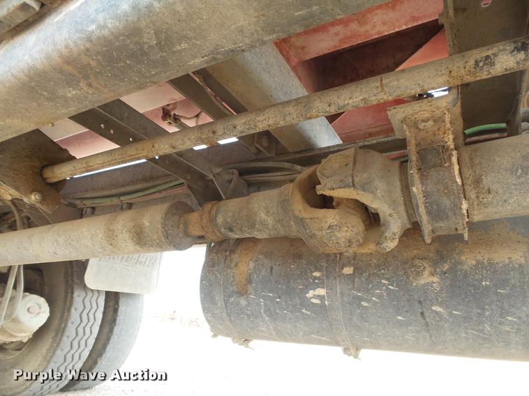 image for item DC3872 1998 Ford LT8513 Louisville 113 feed truck