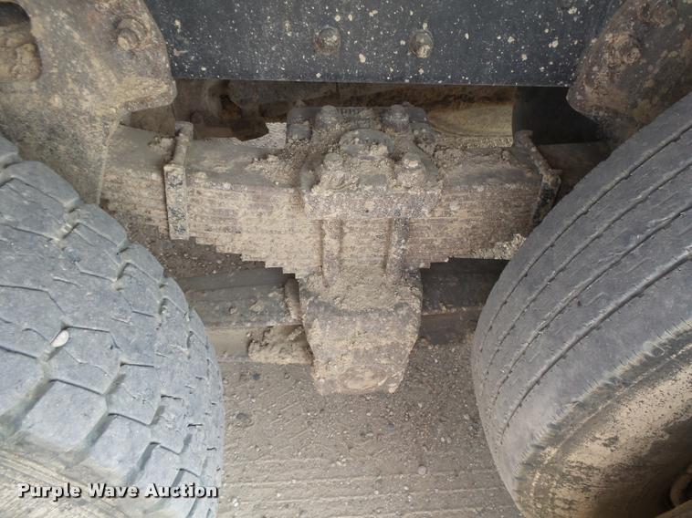 image for item DC3872 1998 Ford LT8513 Louisville 113 feed truck