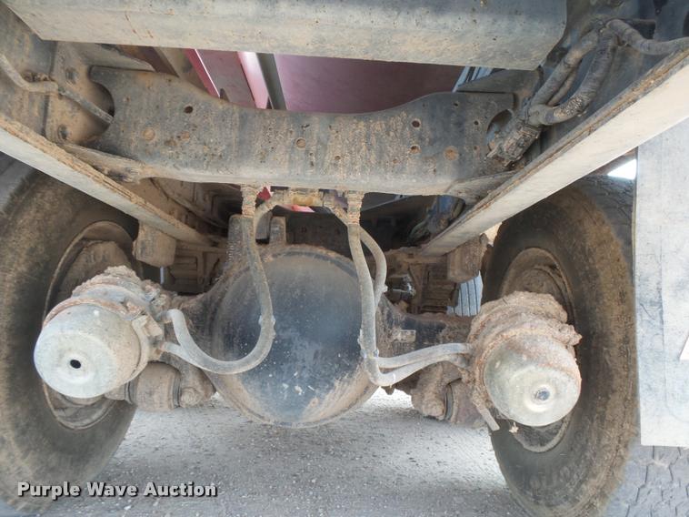 image for item DC3872 1998 Ford LT8513 Louisville 113 feed truck