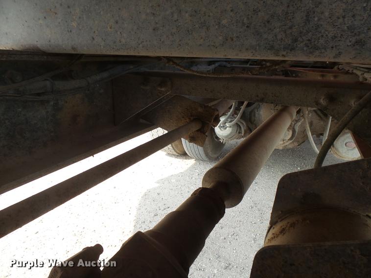 image for item DC3872 1998 Ford LT8513 Louisville 113 feed truck