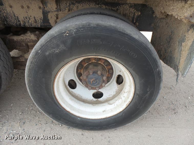 image for item DC3872 1998 Ford LT8513 Louisville 113 feed truck