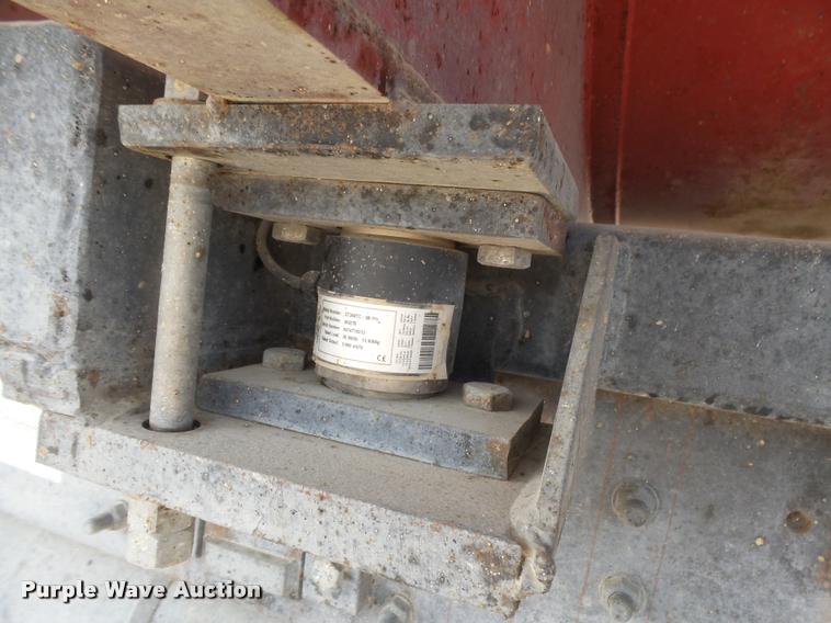 image for item DC3872 1998 Ford LT8513 Louisville 113 feed truck