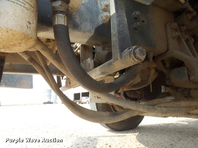 image for item DC3872 1998 Ford LT8513 Louisville 113 feed truck