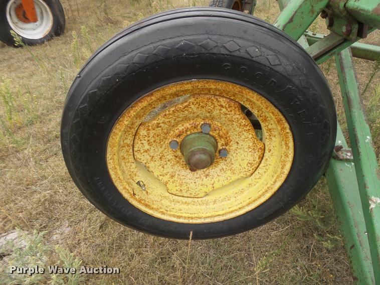 image for item DC3880 John Deere FF100H field cultivator