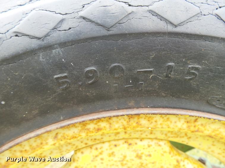 image for item DC3880 John Deere FF100H field cultivator