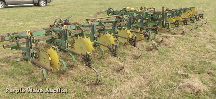 image for item DC3896 John Deere front mounted cultivator