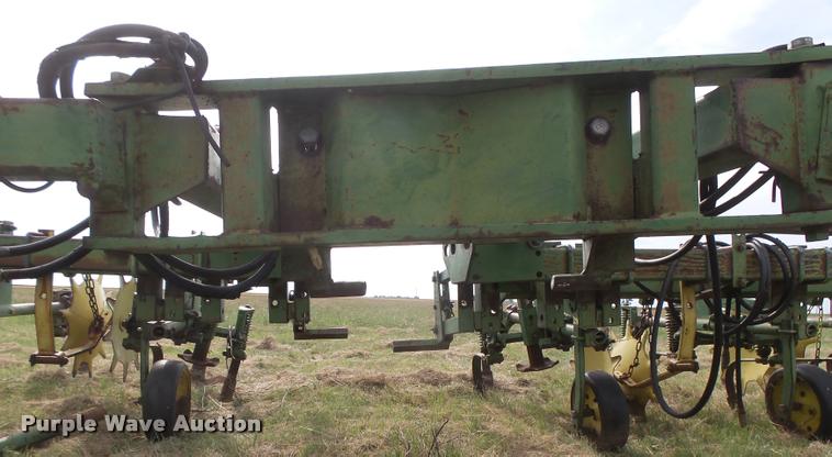 image for item DC3896 John Deere front mounted cultivator