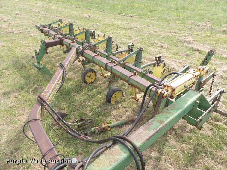 image for item DC3896 John Deere front mounted cultivator
