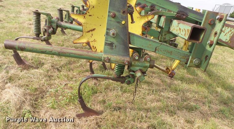 image for item DC3896 John Deere front mounted cultivator