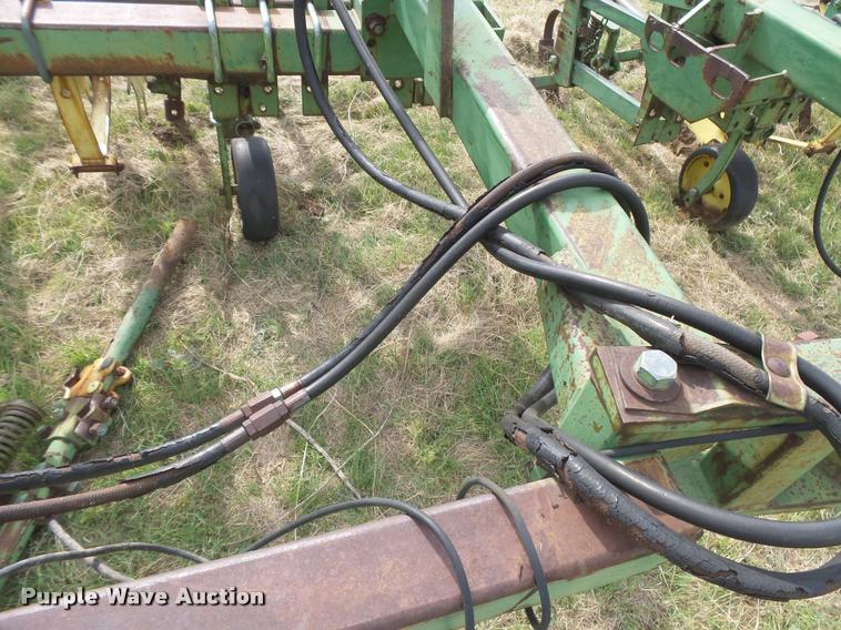 image for item DC3896 John Deere front mounted cultivator
