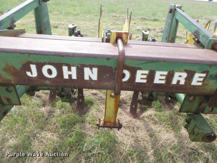 image for item DC3896 John Deere front mounted cultivator