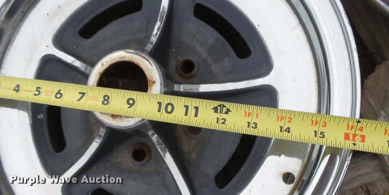 image for item DC3898 Tanks and wheels