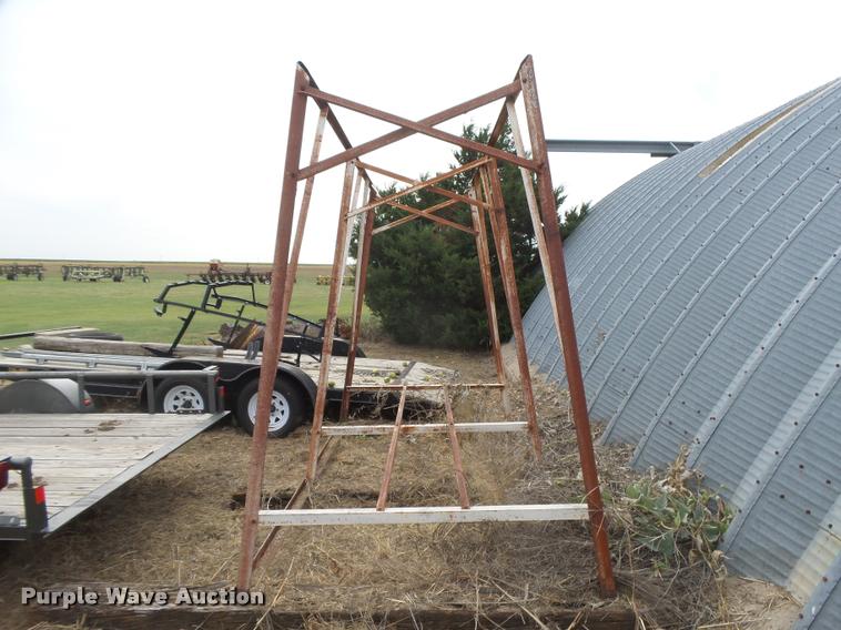 image for item DC3898 Tanks and wheels