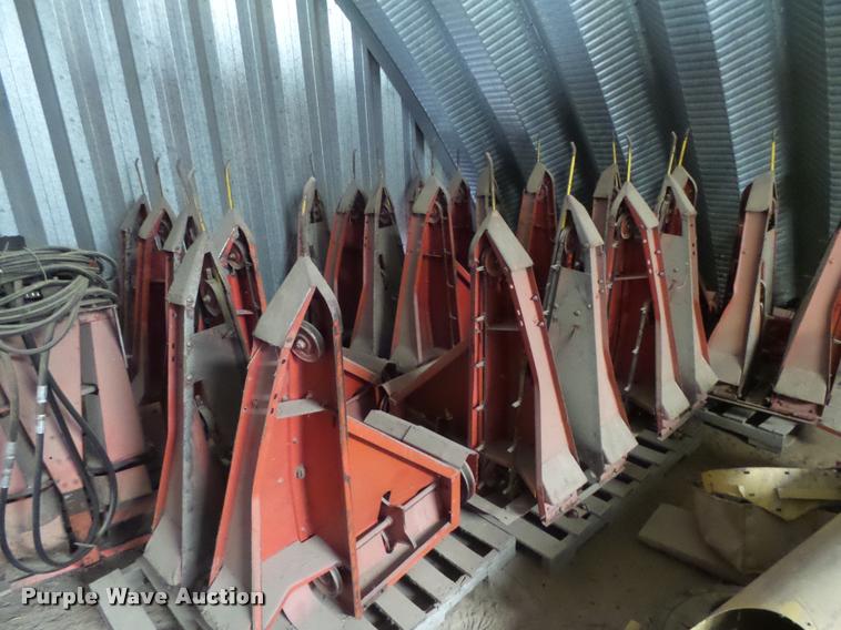 image for item DC3901 (12) Hesston Head Hunter units